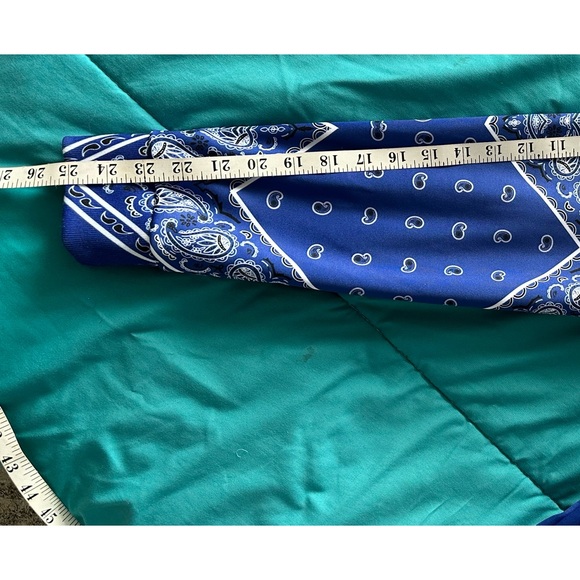 Bandana Hoodie - Picture 8 of 9